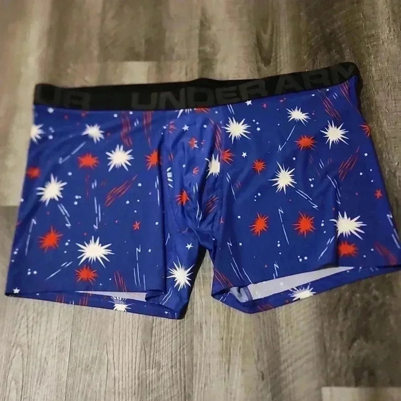 UNDER ARMOUR BOXER - Picture 1 of 3